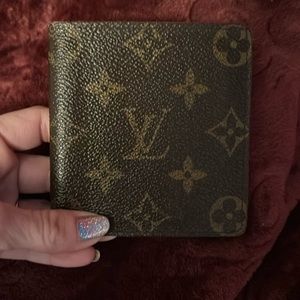 Louis Vuitton Monogram Brown Canvas Bi-Fold Wallet